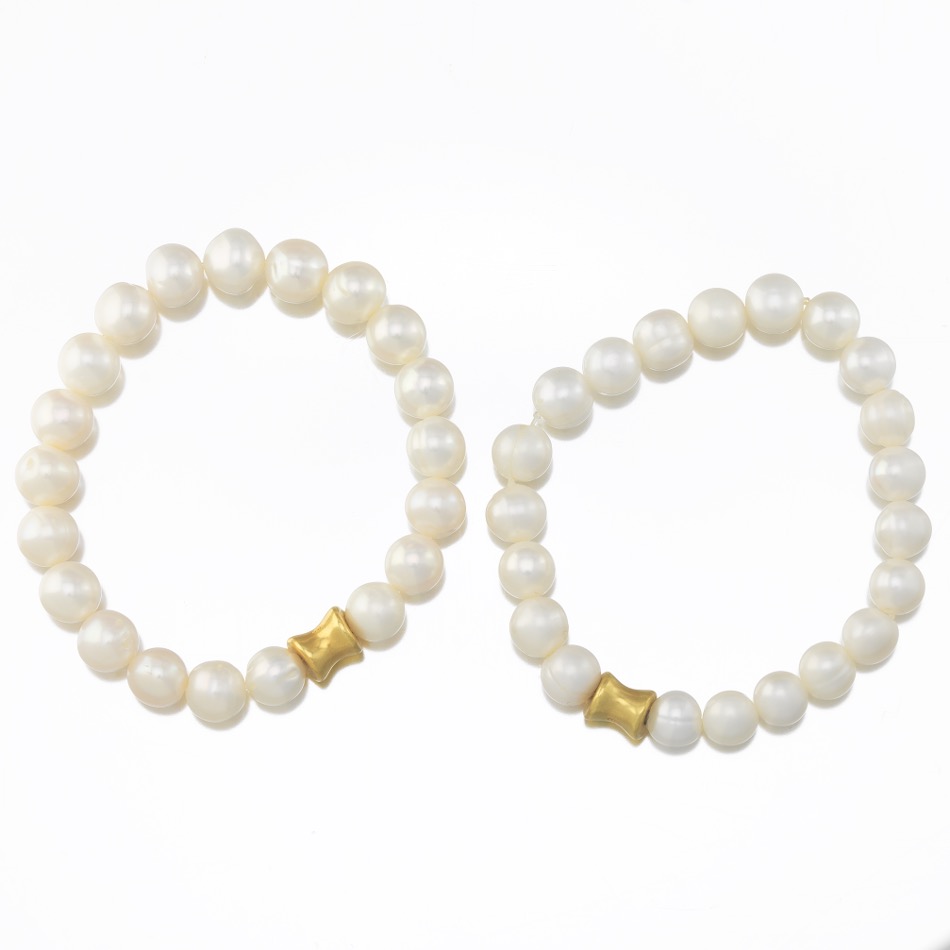 Pair of Cultured Pearl and Gold Bracelets - Image 3 of 4