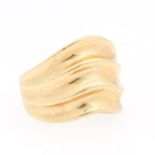 Ladies' Vintage Gold Wave Ring
