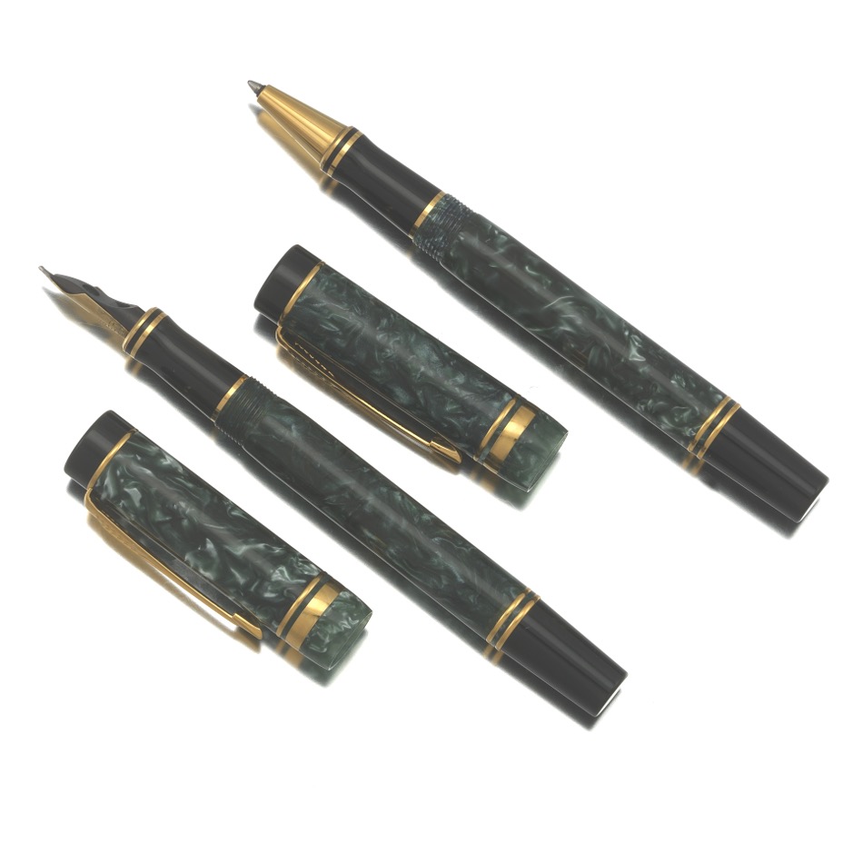 Parker Duofold Centennial Marbled Fountain and Roller Ball Pens - Image 2 of 4