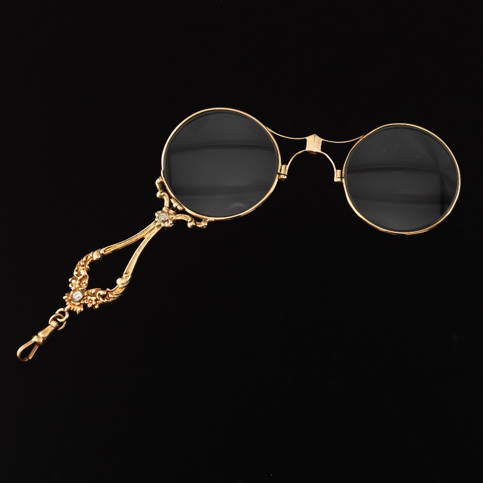 Lorgnette Pendant in Gold and Diamonds - Image 4 of 7