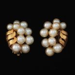 Ladies' Gold and Pearl Pair of Ear Clips