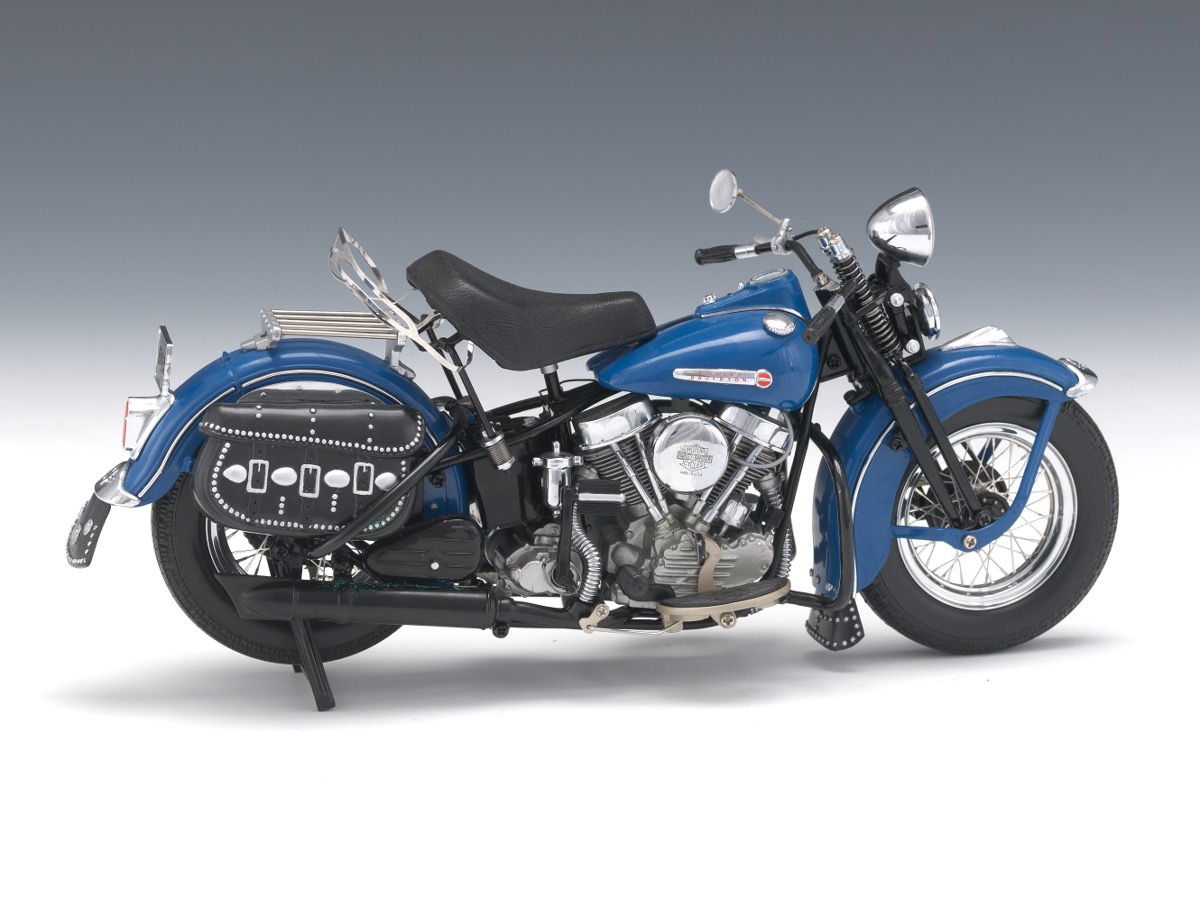 Harley-Davidson 1948 Panhead Motorcycle, Precision Model, Scale 1:10 - Image 4 of 7