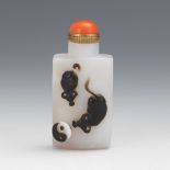 Agate Snuff Bottle