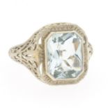 Ladies' Edwardian Gold and Aquamarine Ring