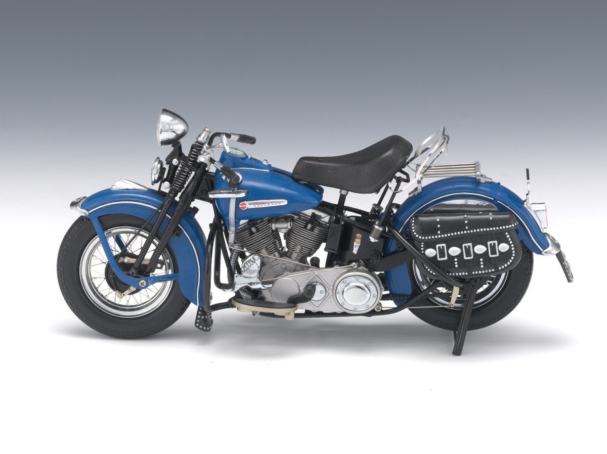Harley-Davidson 1948 Panhead Motorcycle, Precision Model, Scale 1:10 - Image 2 of 7