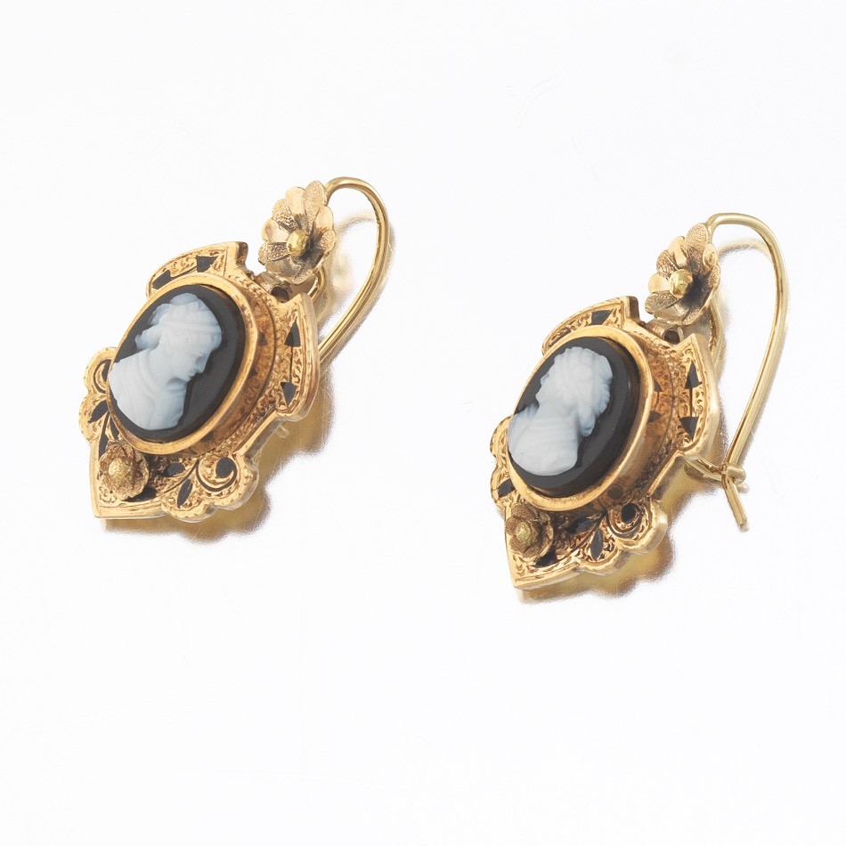 Victorian Gold and Carved Cameo Pendant Earrings - Image 4 of 5