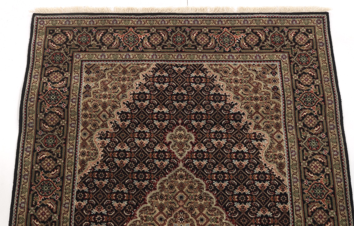 Very Fine Hand Knotted Tabriz Silk and Wool Carpet - Image 3 of 4