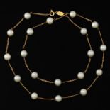 Ladies' Uno-A-Erre Italian Gold and Pearl Necklace