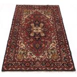 Very Fine Hand Knotted Heriz Carpet