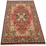 Fine Hand Knotted Heriz Serapi Carpet