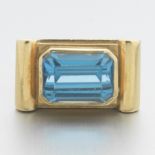 Ladies' Neoclassical Gold and Blue Stone Fashion Ring