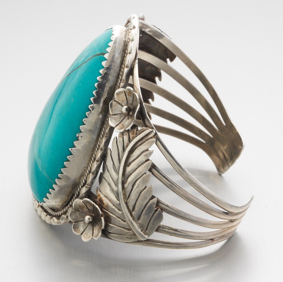 Navajo Sterling Silver and Turquoise Cuff Bracelet - Image 4 of 8