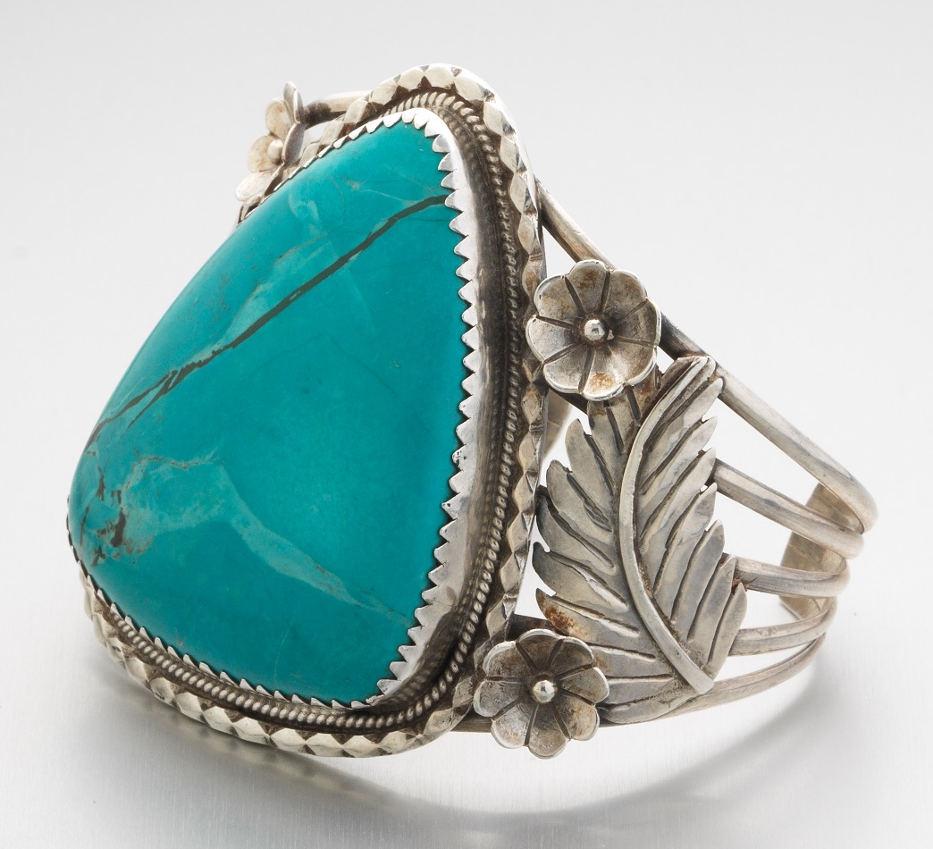 Navajo Sterling Silver and Turquoise Cuff Bracelet - Image 3 of 8