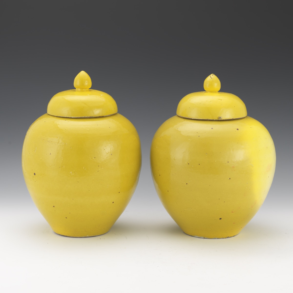 Pair of Yellow Lidded Jars, Qing Dynasty - Image 4 of 9