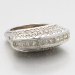 Ladies' Diamond Fashion Ring