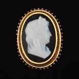 Victorian Rose Gold and Carved Agate Cameo Pin/Brooch/Pendant