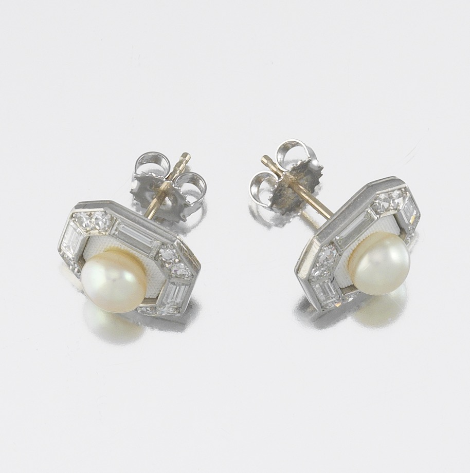 Platinum, Gold and Pearl Earrrings - Image 4 of 5