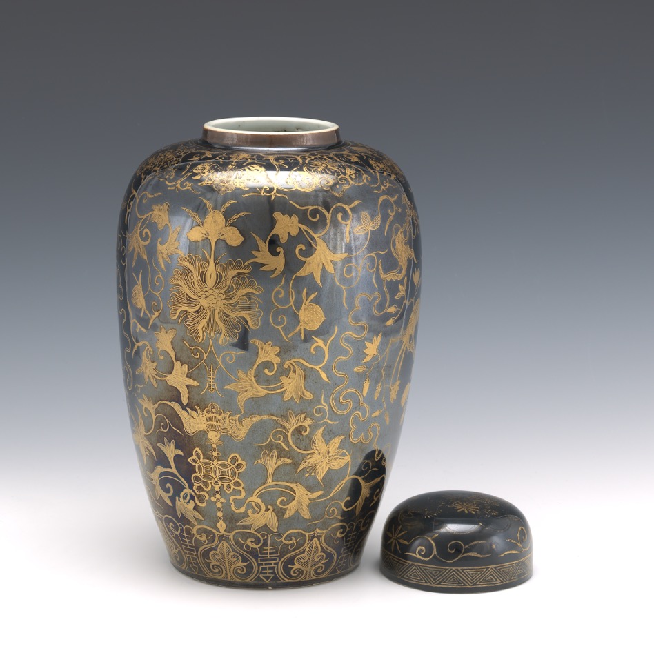 Chinese Porcelain Black Mirrored "Wu Jin" Glaze with Gilt Decoration Temple "Longevity" Vase - Image 3 of 7