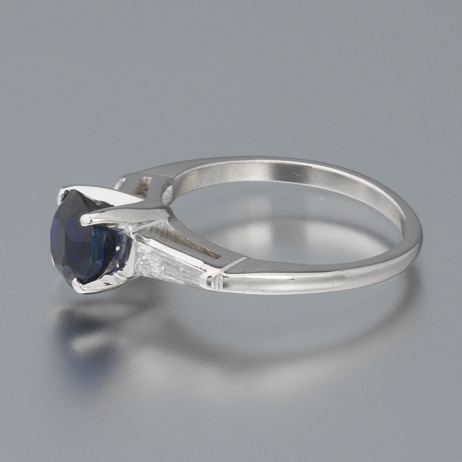 Ladies' Platinum, Blue Sapphire and Diamond Ring - Image 3 of 6