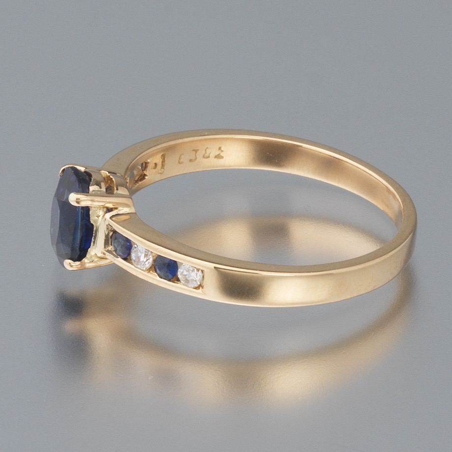 Ladies' Gold, Blue Sapphire and Diamond Ring - Image 3 of 7