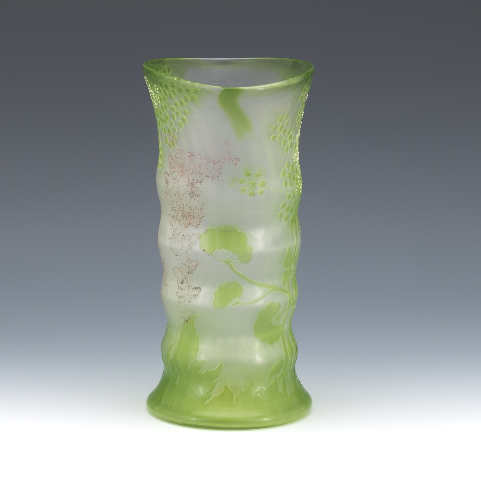 Galle Queen Anne's Lace Vase - Image 2 of 7