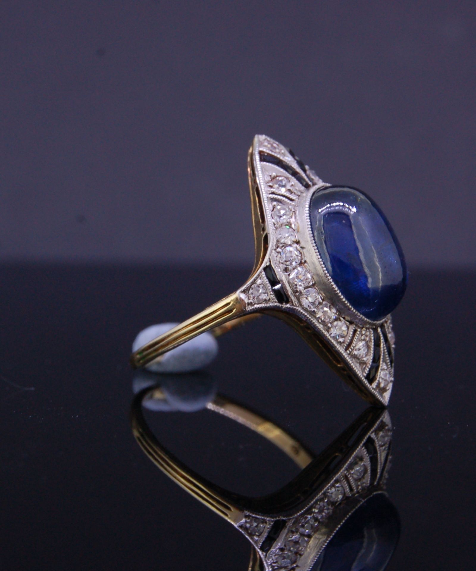 SAPPHIRE DIAMOND AND ONYX RING - Image 2 of 3