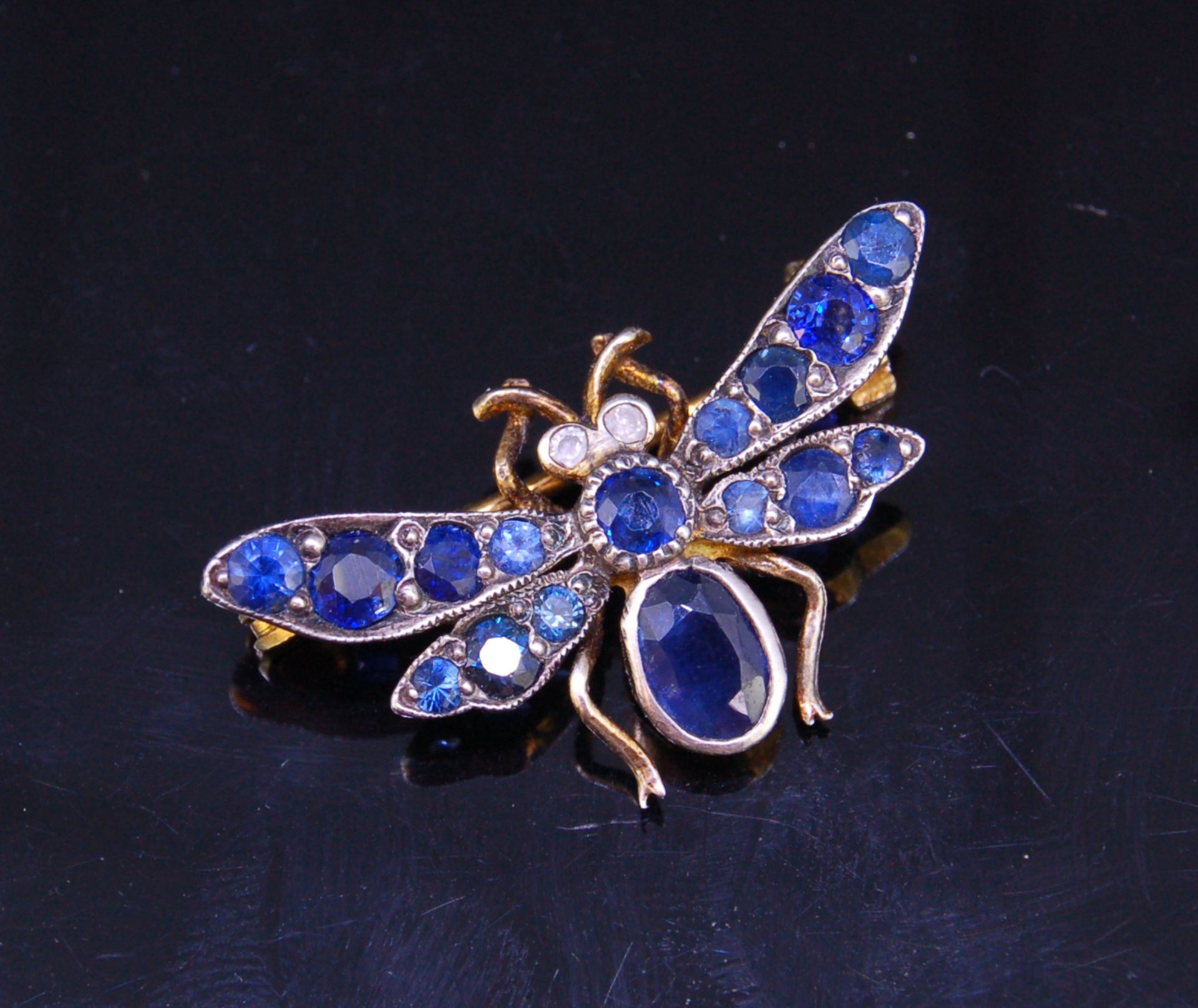 2 GEM SET FLY BROOCHES. - Image 2 of 5