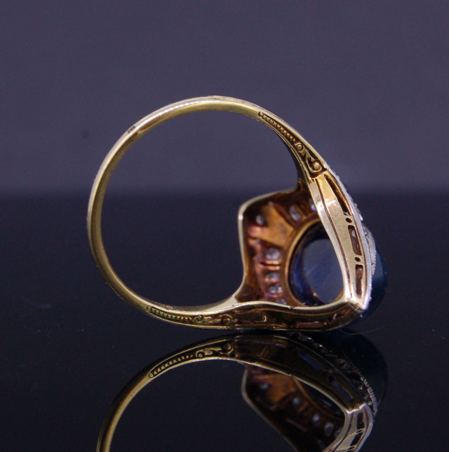 SAPPHIRE DIAMOND AND ONYX RING - Image 3 of 3