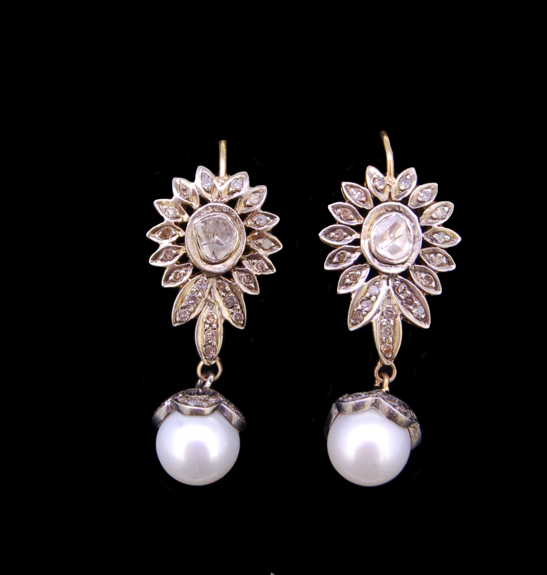 PAIR OF DIAMOND AND CULTURED PEARL DROP EARRINGS