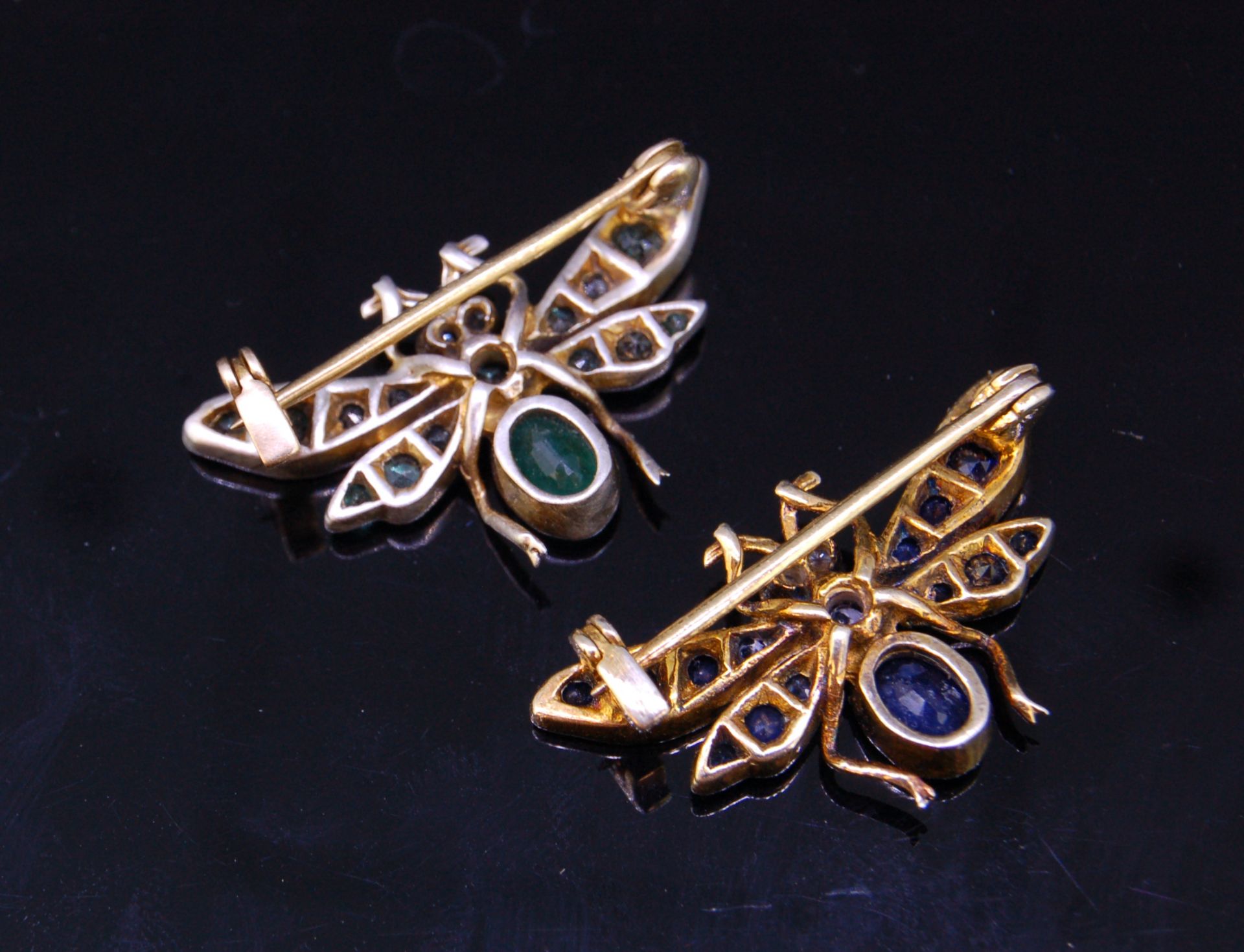 2 GEM SET FLY BROOCHES. - Image 4 of 5