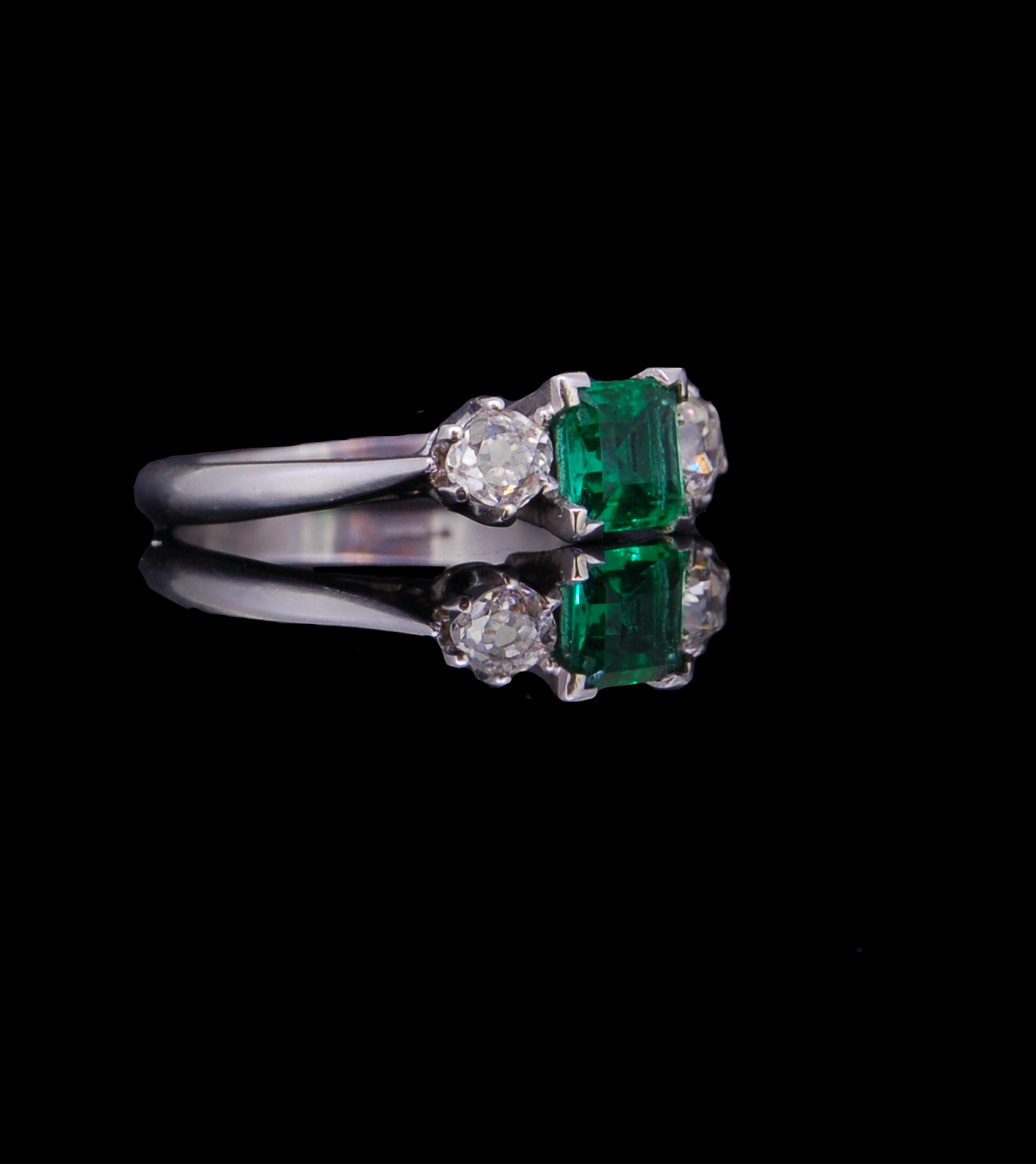 EMERALD AND DIAMOND THREE STONE RING, CERTIFICATED - Image 2 of 3