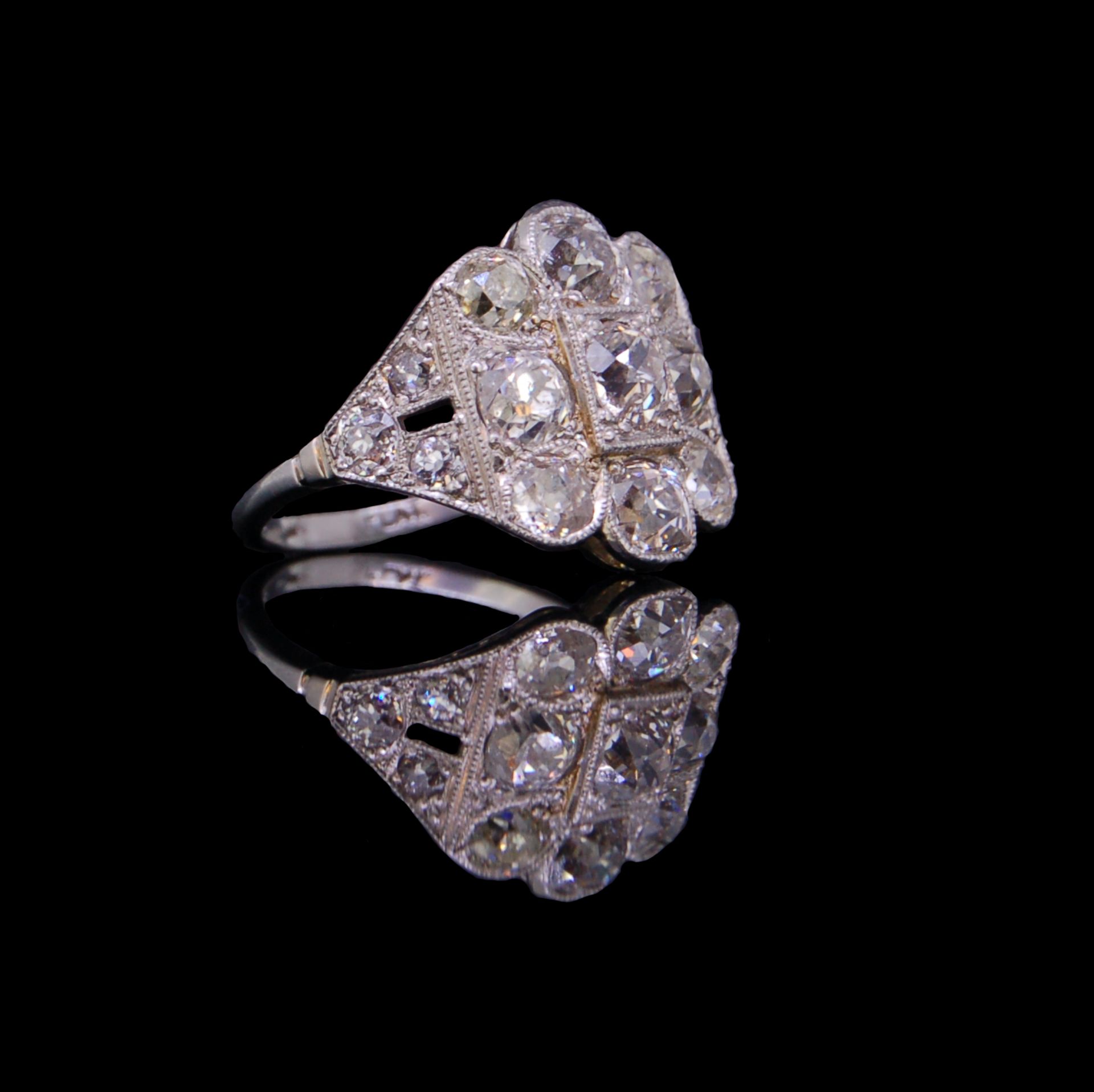 ANTIQUE DIAMOND CLUSTER RING - Bild 2 aus 3