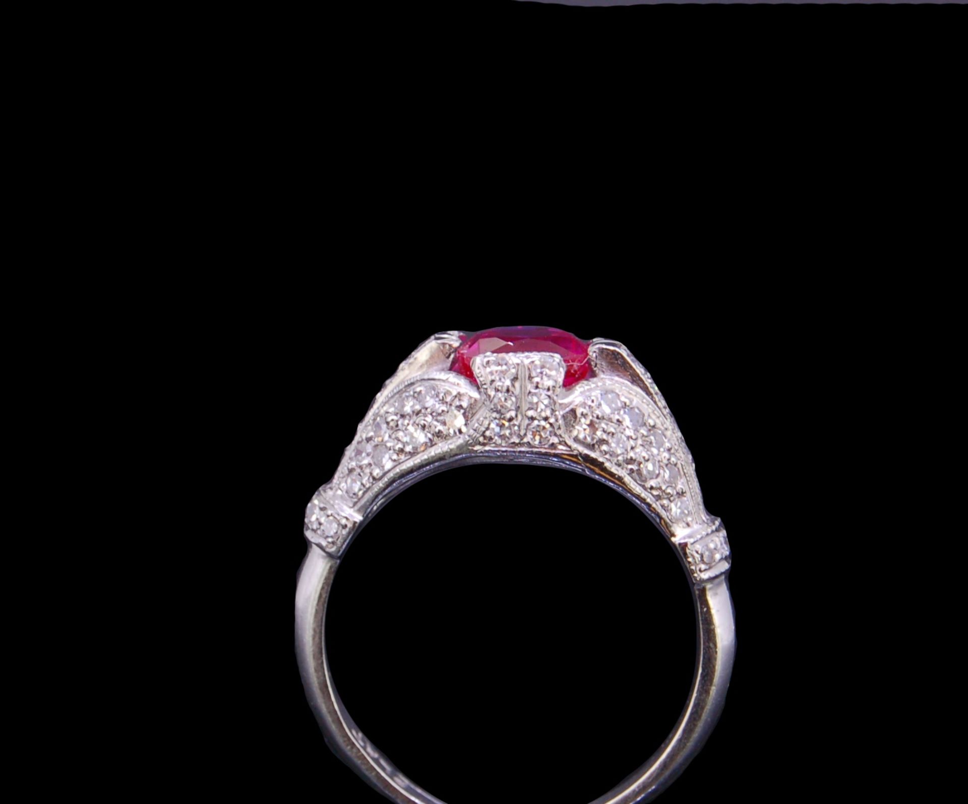 1.50CT BURMA RUBY AND DIAMOND RING, CERTIFICATED. - Bild 5 aus 5