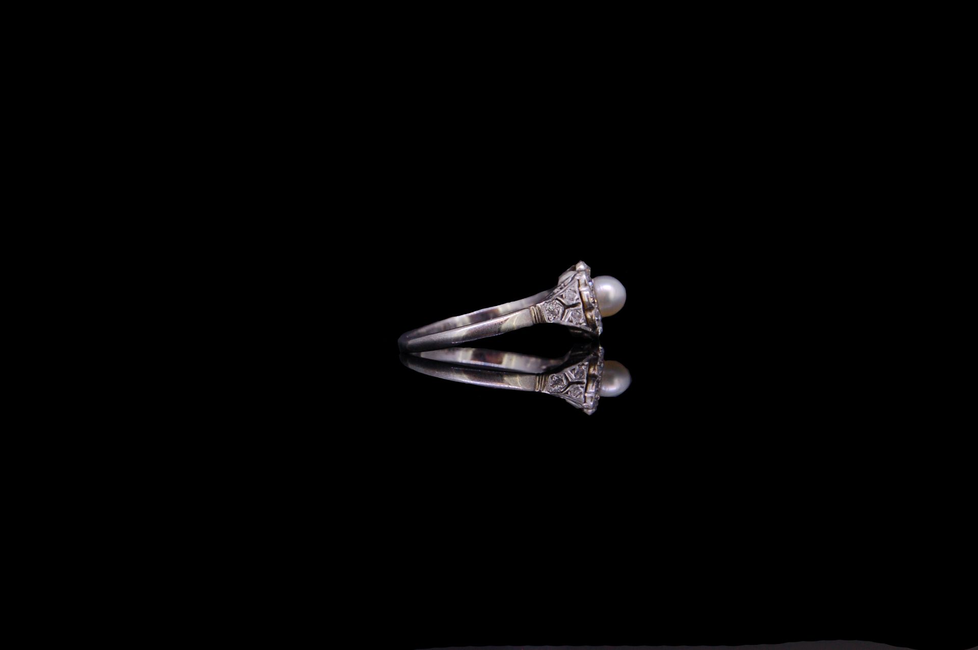 PEARL AND DIAMOND CLUSTER RING - Bild 3 aus 3