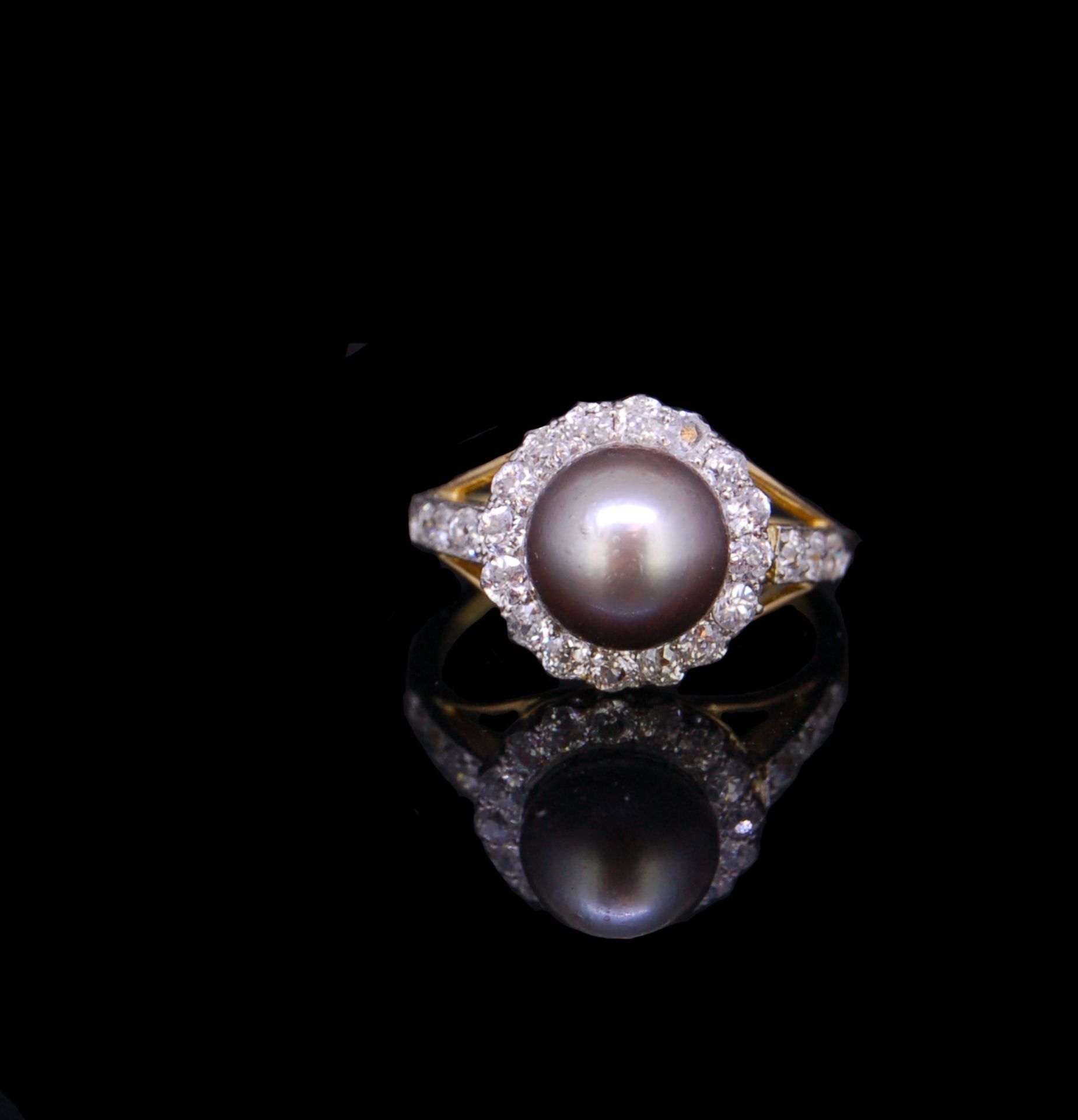 PEARL AND DIMAOND CLUSTER RING