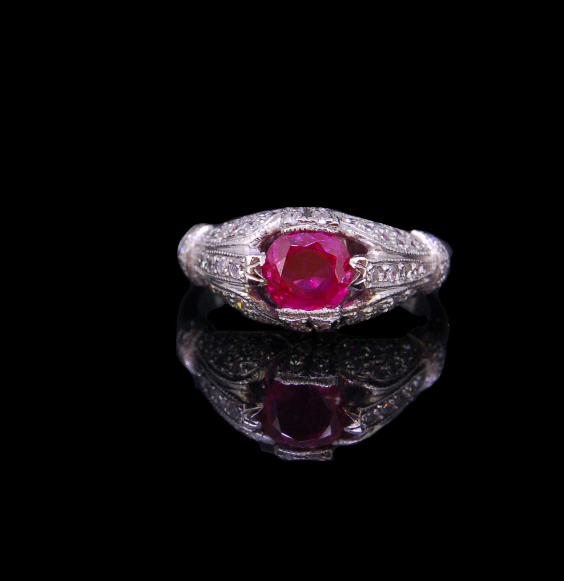 1.50CT BURMA RUBY AND DIAMOND RING, CERTIFICATED.