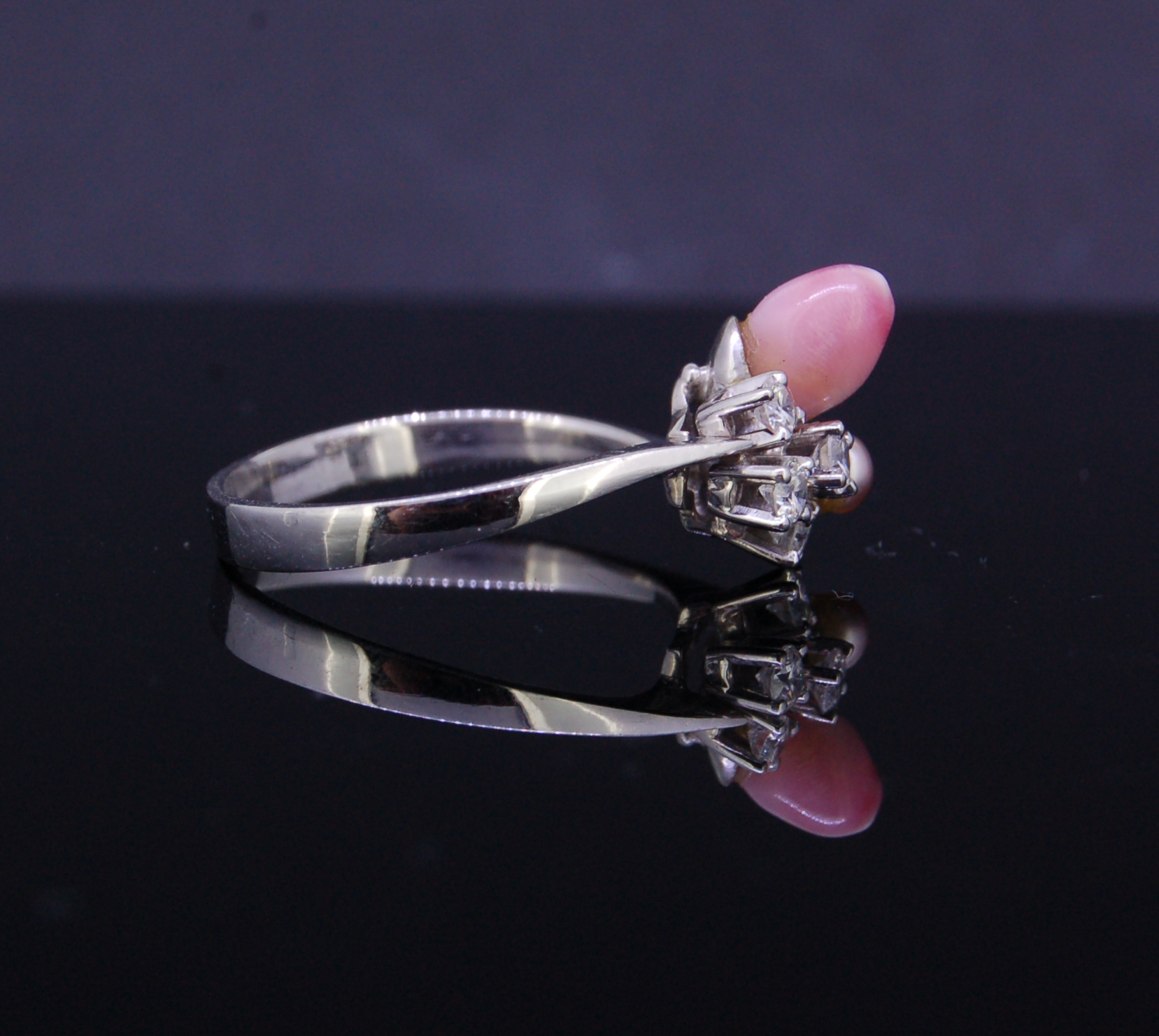 BLACK PEARL, CONCH PEARL AND DIAMOND RING - Image 3 of 3
