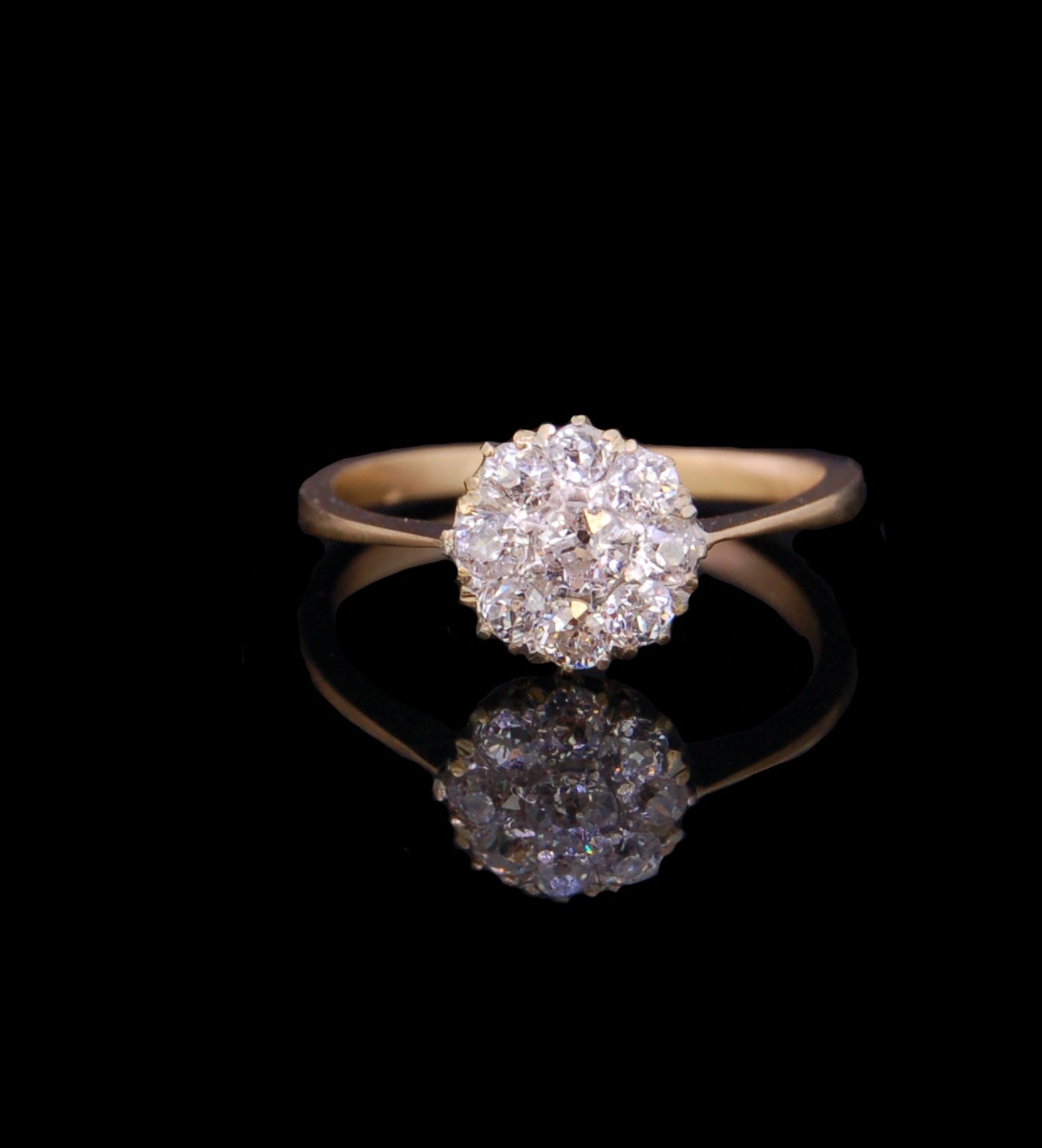 DIAMOND CLUSTER RING