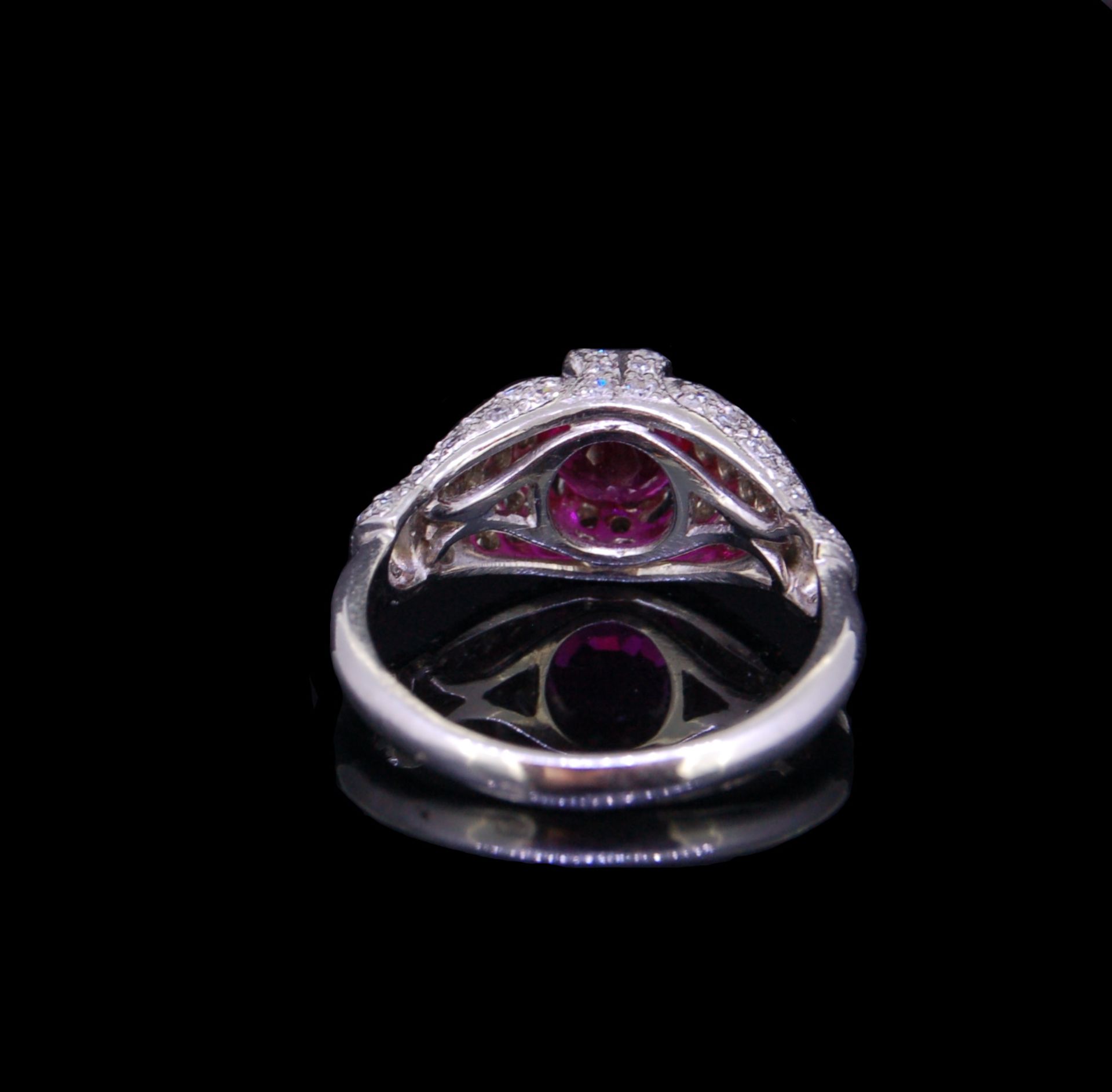 1.50CT BURMA RUBY AND DIAMOND RING, CERTIFICATED. - Bild 4 aus 5