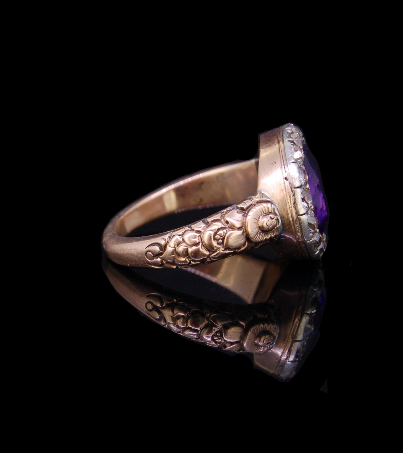 19th CENTURY AMETHYST DIAMOND CLSUTER RING - Bild 3 aus 4