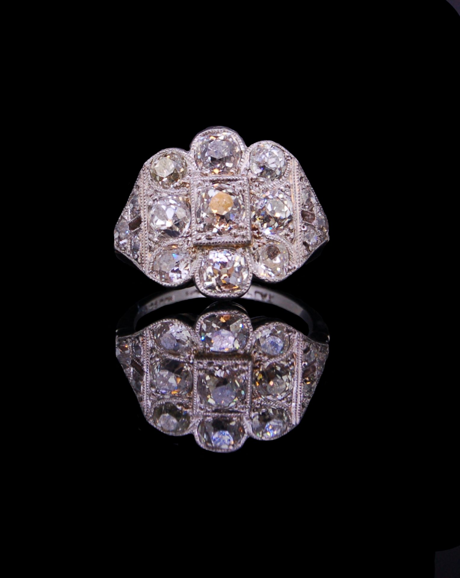 ANTIQUE DIAMOND CLUSTER RING