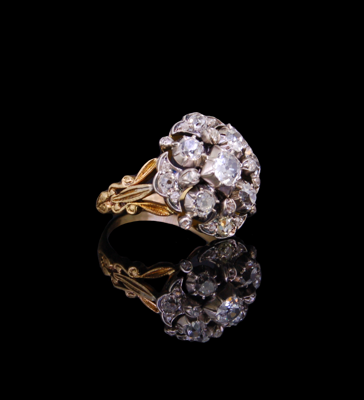 GEORGIAN DIAMOND CLUSTER RING - Image 2 of 3
