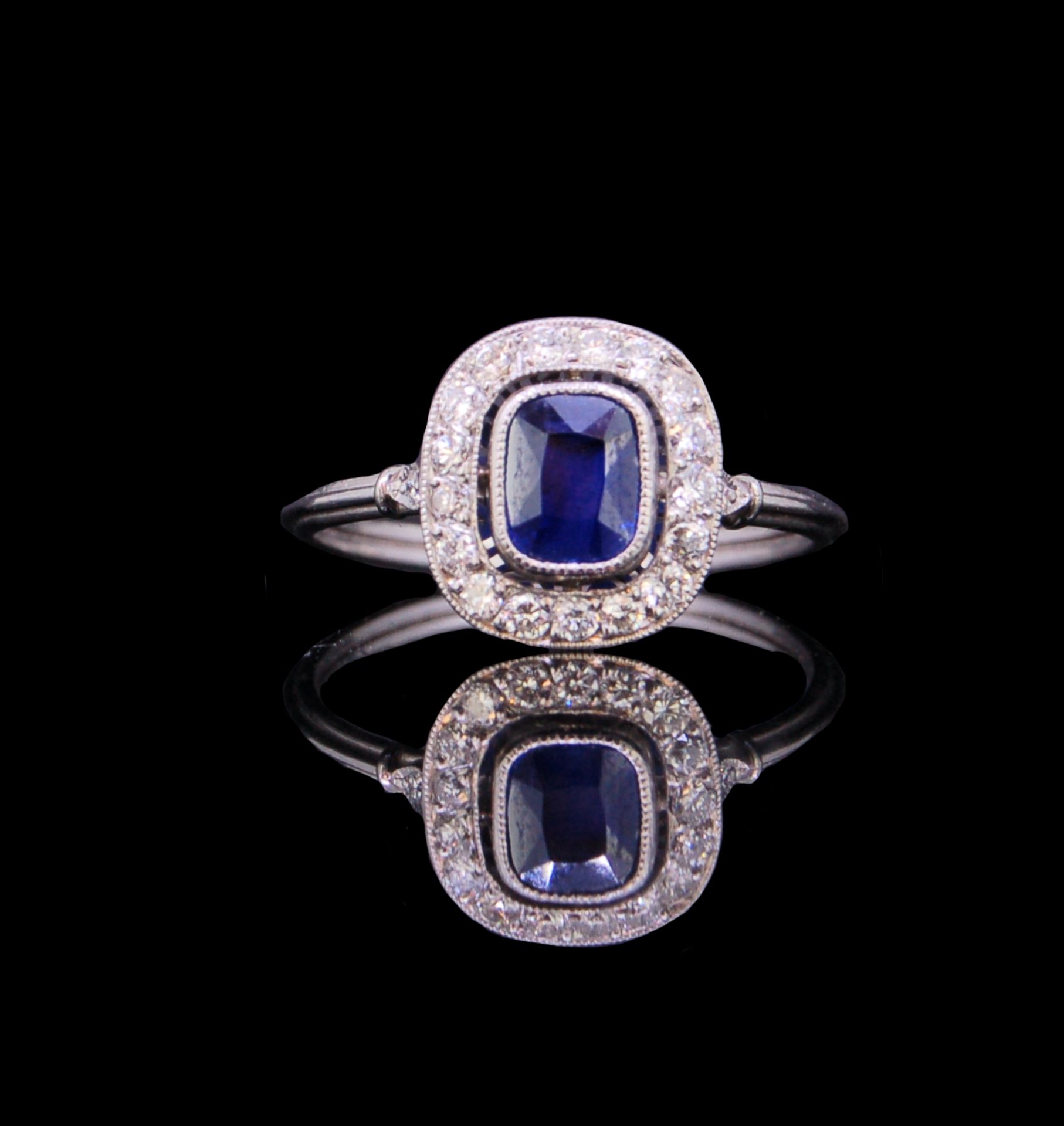 ART DECO SAPPHIRE AND DIAMOND CLUSTER RING