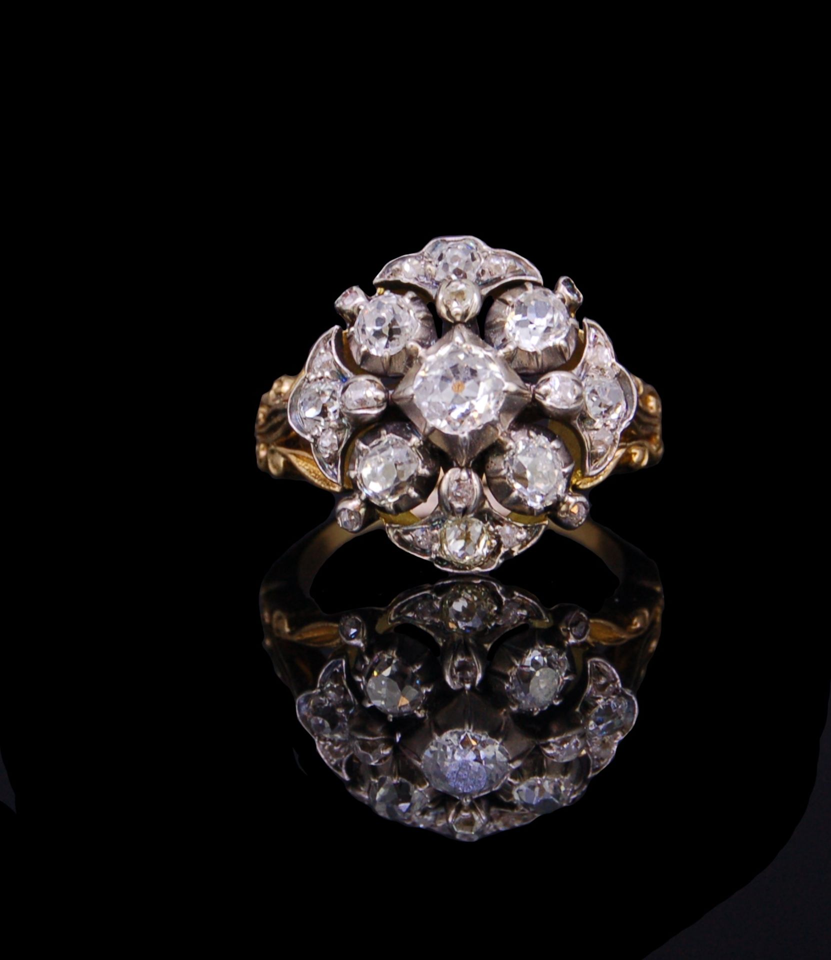 GEORGIAN DIAMOND CLUSTER RING