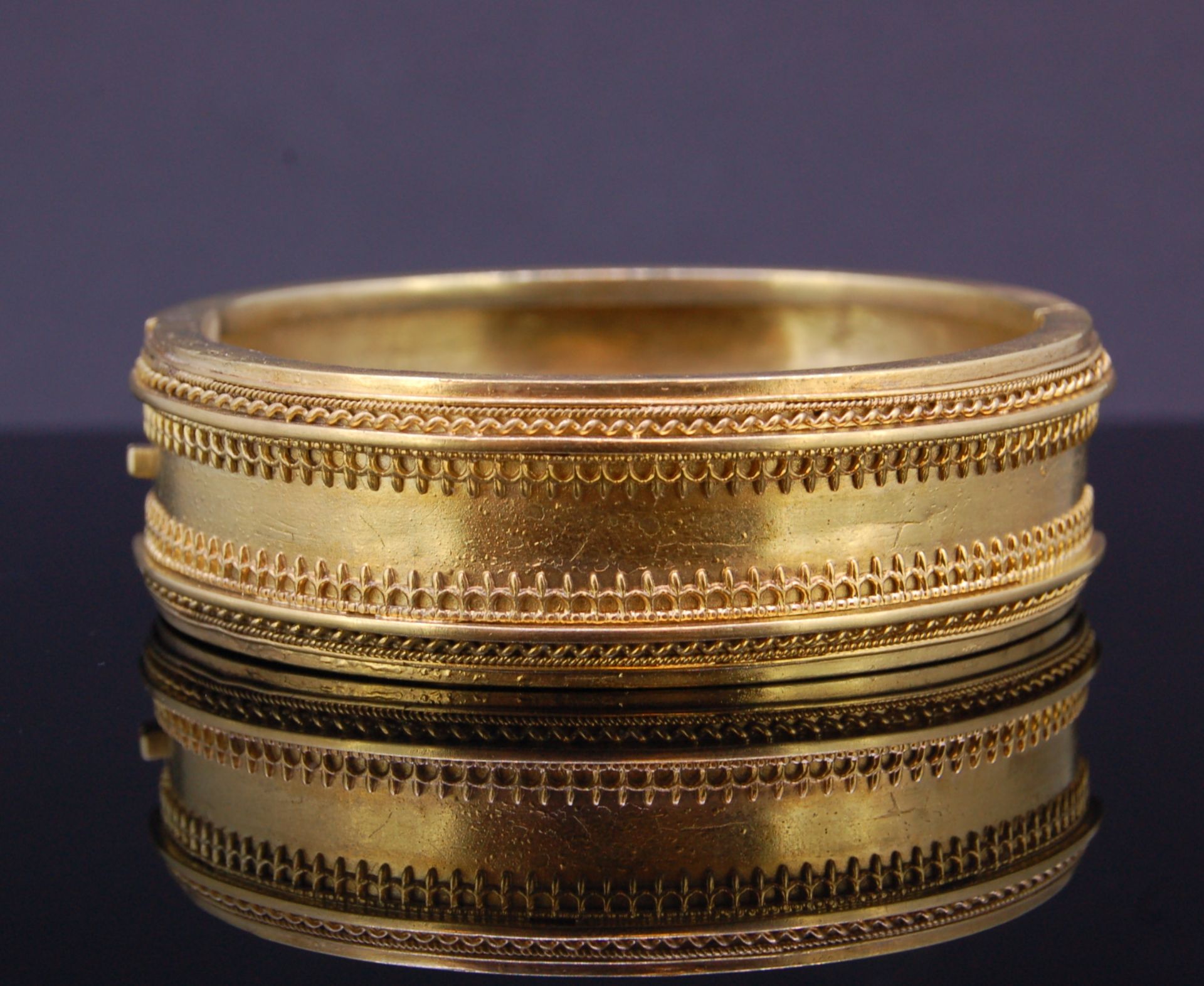 ANTIQUE HINGED BANGLE