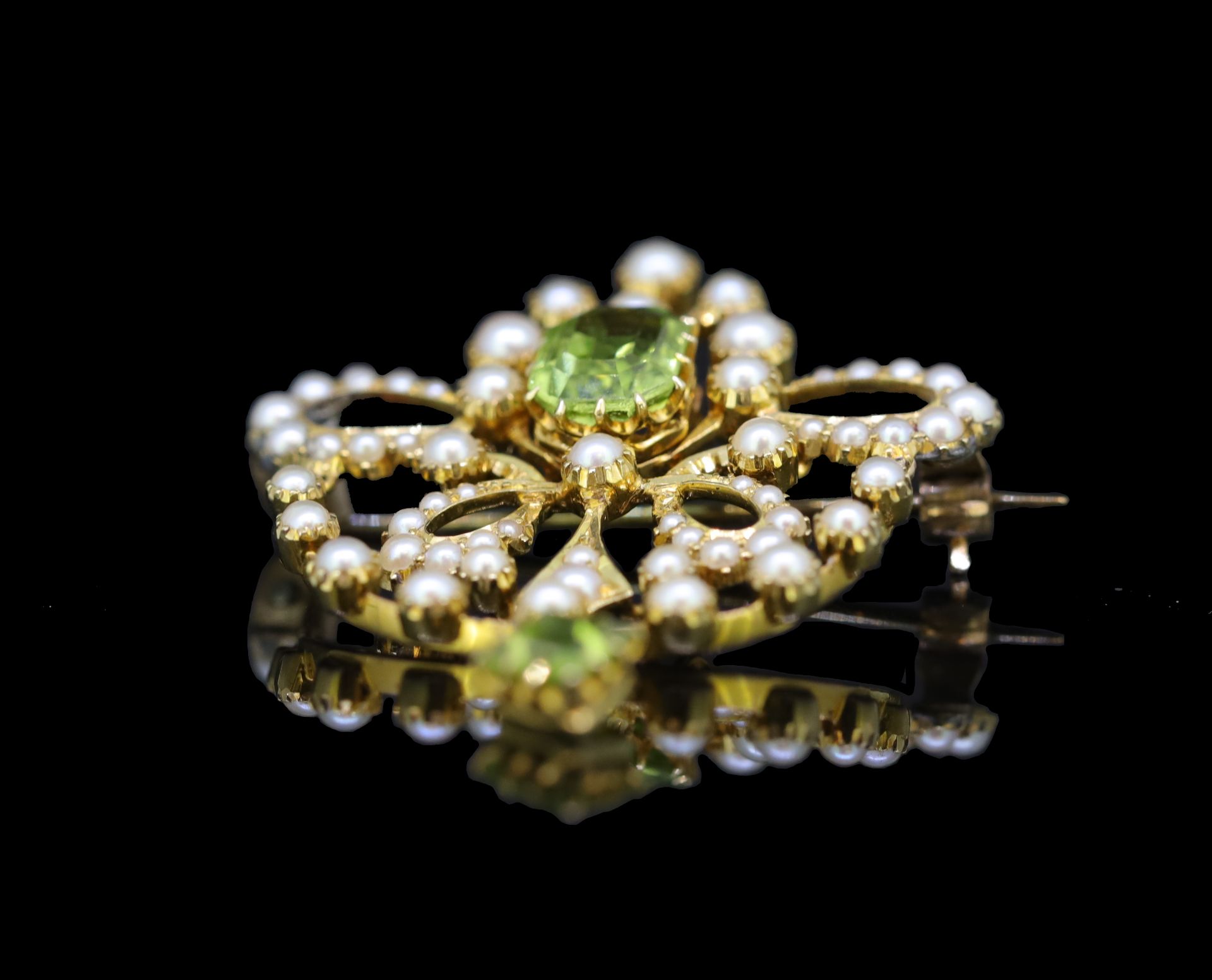 ANTIQUE PERIDOT AND PEARL BROOCH - Bild 4 aus 4