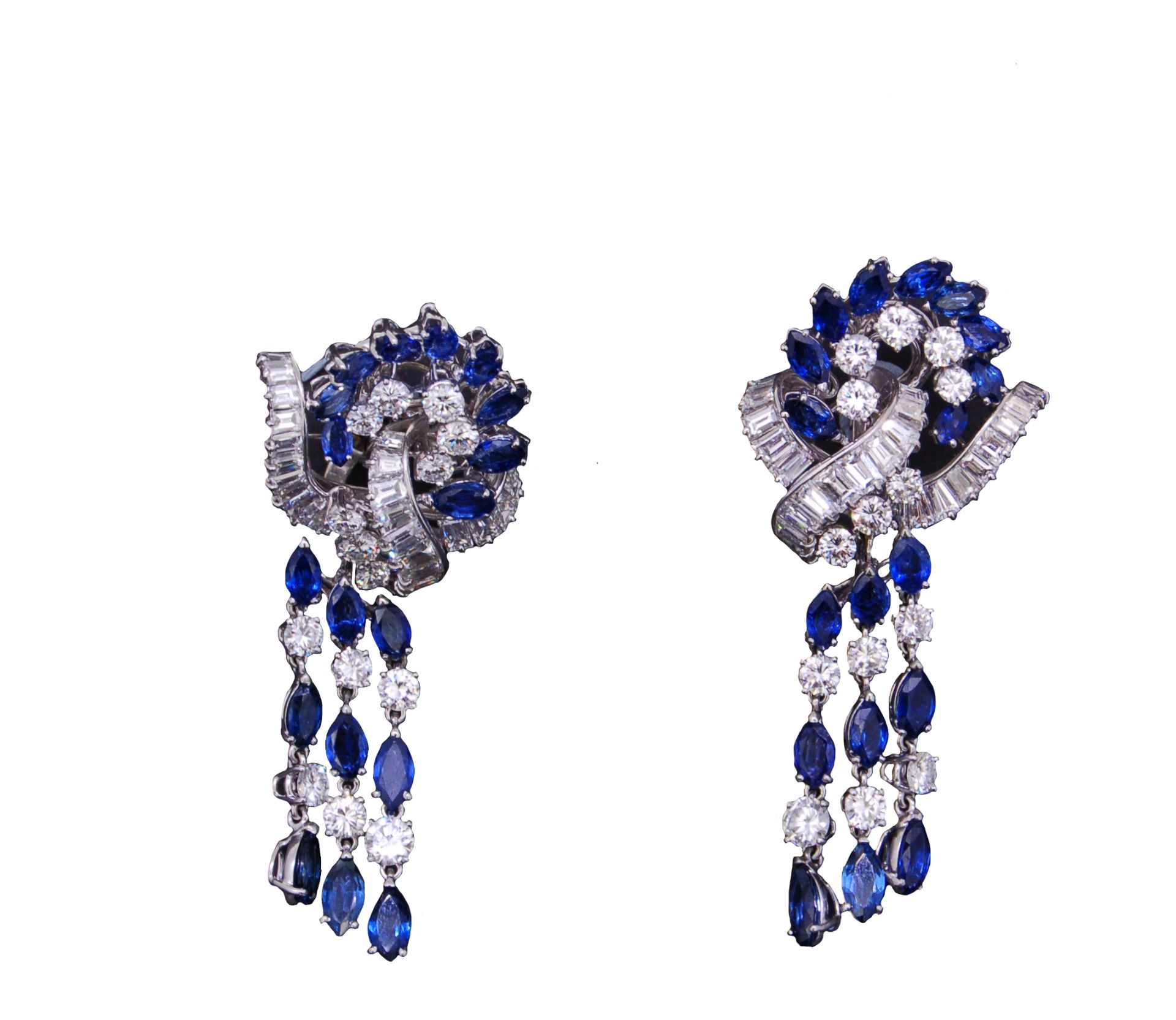 IMPORTANT PAIR OF BLUE SAPPHIRE AND DIAMOND DROP EARRINGS