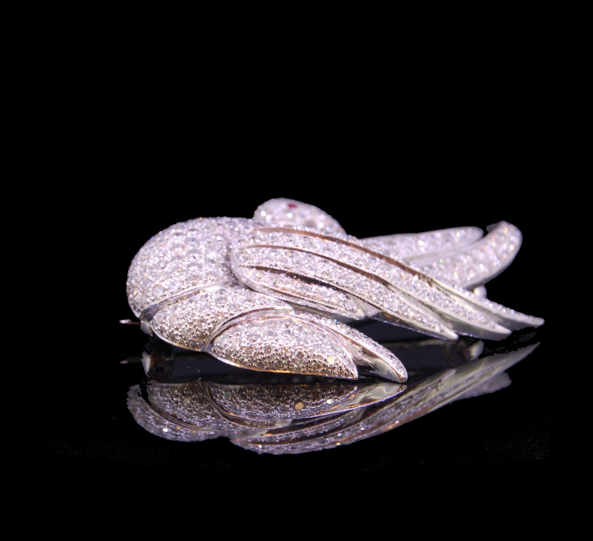 DIAMOND AND RUBY SWAN BROOCH - Image 3 of 4