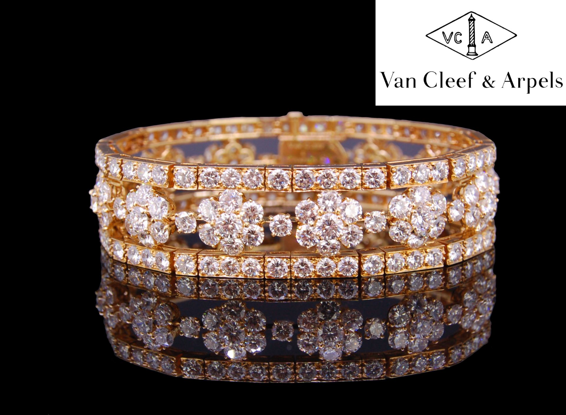 VAN CLEEF & ARPELS, AN IMPORTANT DIAMOND BRACELET