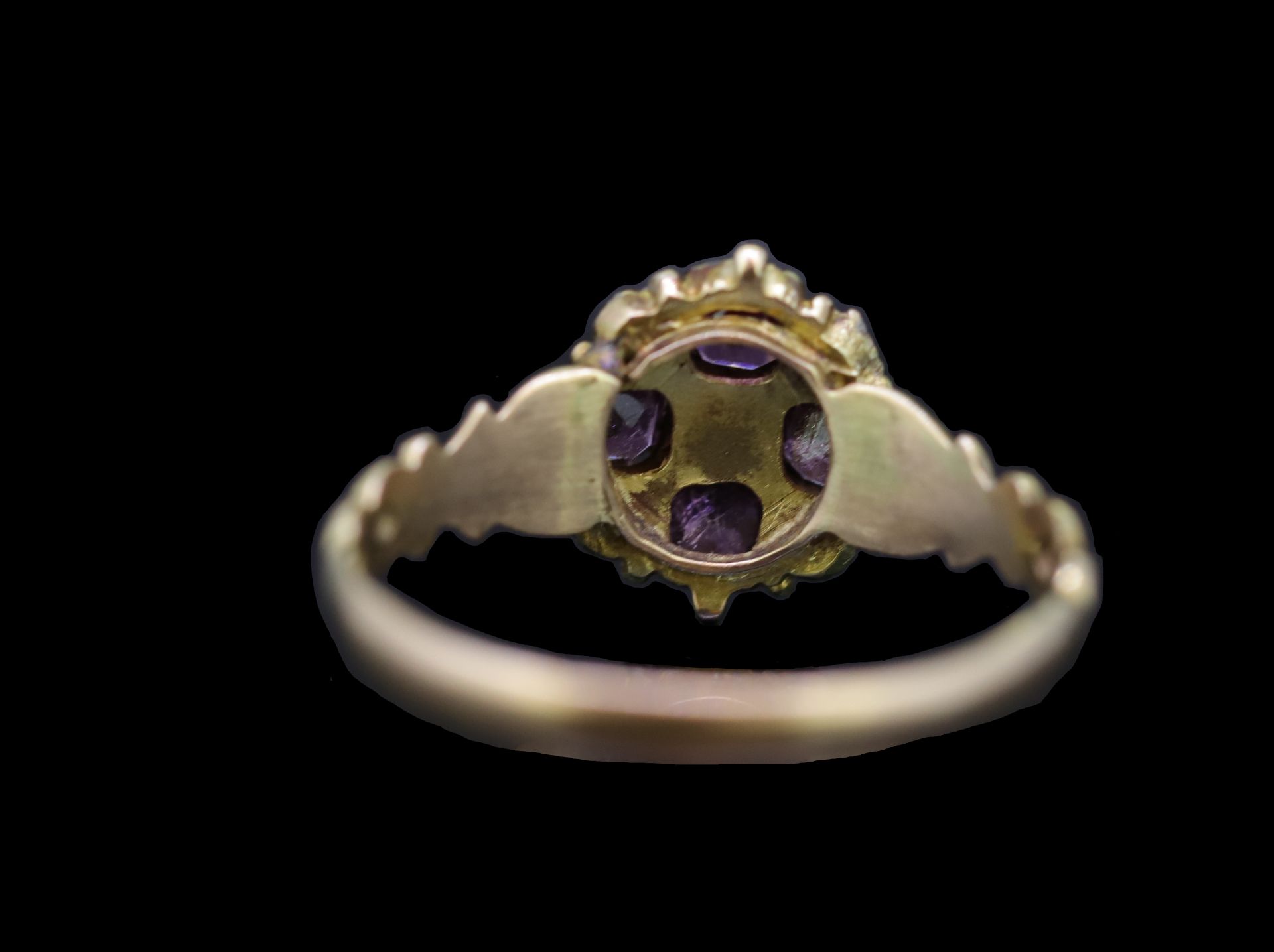 ANTIQUE GARNET AND PEARL RING - Image 3 of 3